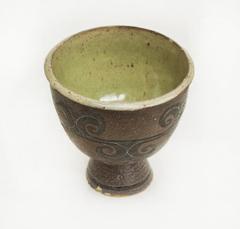 Footed bowl
