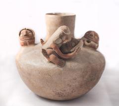 Round Vessel with Four Three-Dimensional Figures