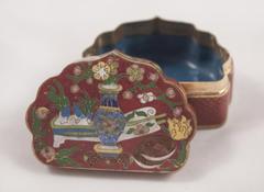 Fan Shaped Covered Box
