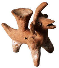 Zoomorphic Pendant 3-Legged with Back Extension